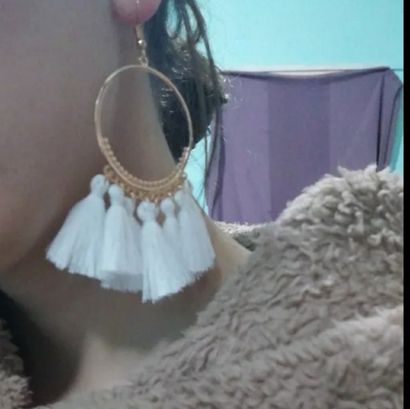 White & Gold Drop Dangle Earrings! - Picture 5 of 5